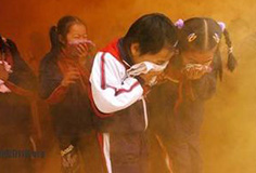 对火灾中的窒息者应如何救治